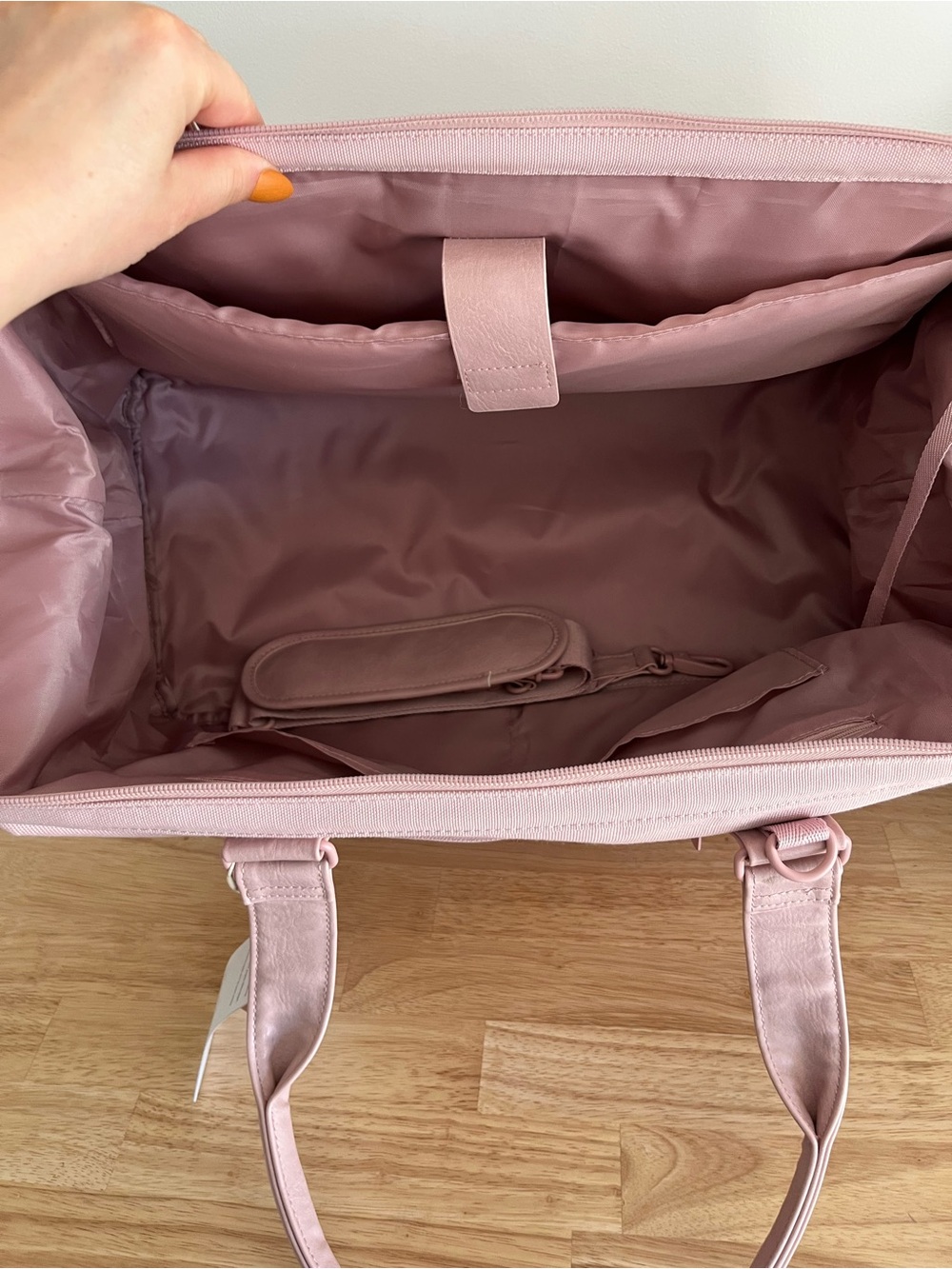 BEIS Atlas Pink Weekender - Picture 3 of 4